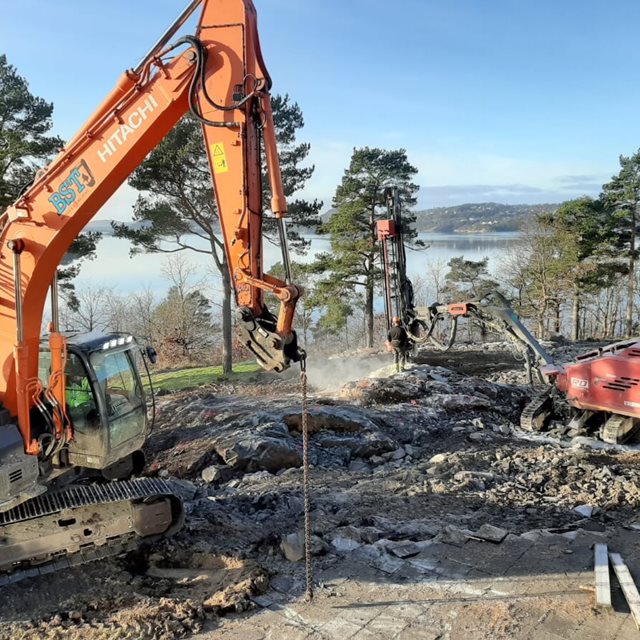 Utbyggingen av skolen har startet! Se video!