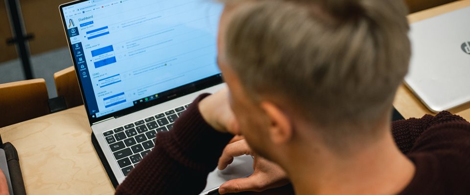 MUS334 Bacheloroppgave Musikk, Menighet og Ledelse